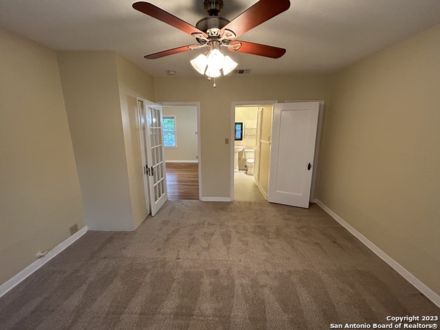 Image 13 of 19 For 218 Rosewood Ave E 5