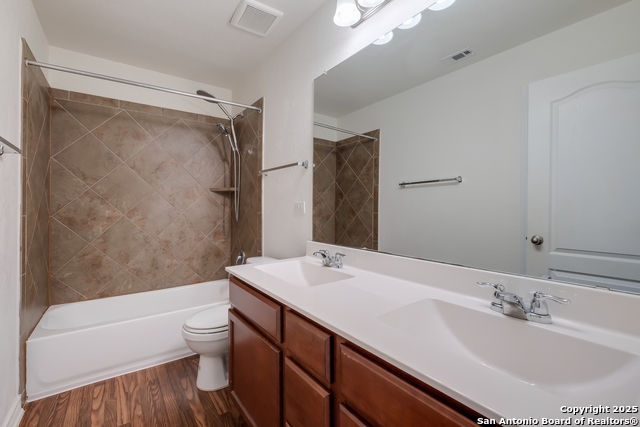 Image 15 of 25 For 8438 Cordova Point