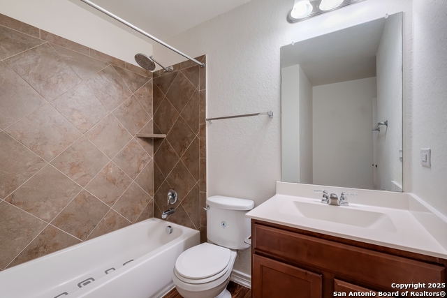 Image 17 of 25 For 8438 Cordova Point