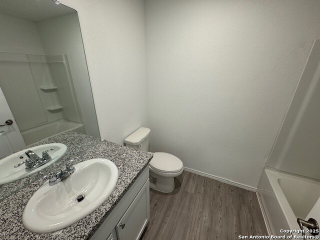 Image 11 of 17 For 4519 Glades Way