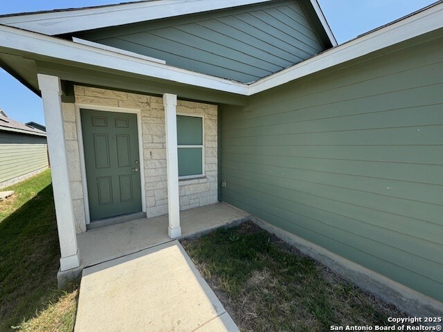 Image 3 of 17 For 4519 Glades Way