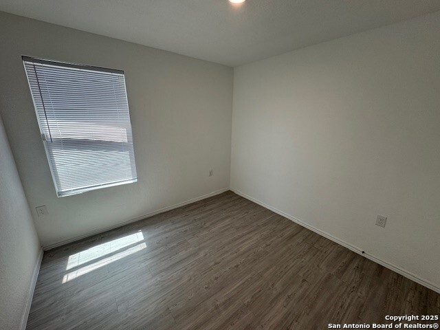Image 7 of 17 For 4519 Glades Way