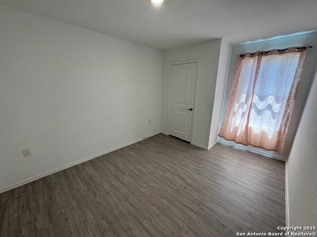 Image 9 of 17 For 4519 Glades Way