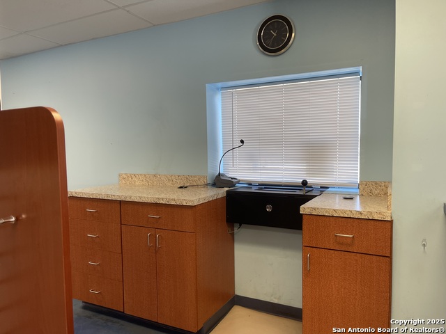Listing photo id 2 for 2207 Zarzamora S