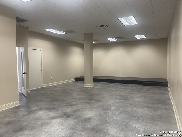 Listing photo id 2 for 2602 Main N