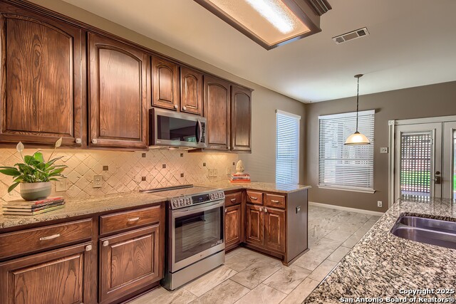 Image 10 of 39 For 21319 Catlin Ct
