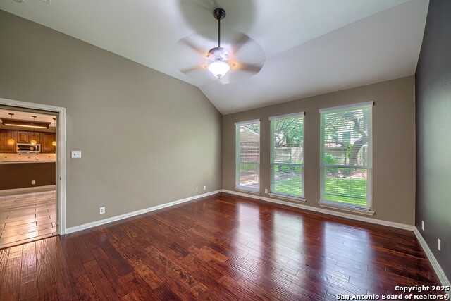 Image 14 of 39 For 21319 Catlin Ct