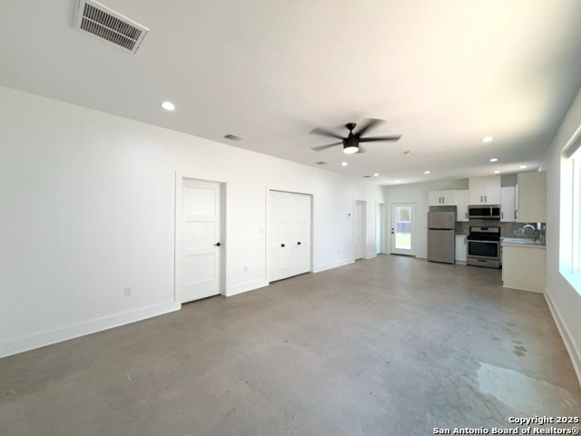 Image 10 of 56 For 2615 Flores St S # 101
