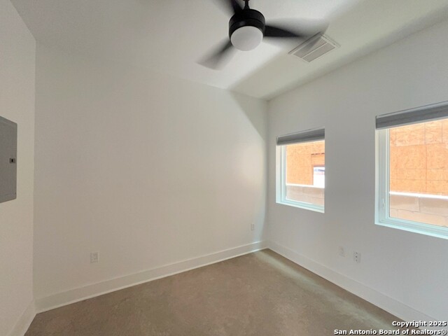 Image 17 of 56 For 2615 Flores St S # 101