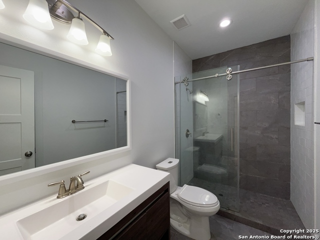 Image 42 of 56 For 2615 Flores St S # 101