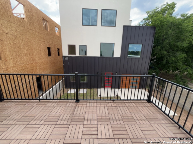 Image 43 of 56 For 2615 Flores St S # 101