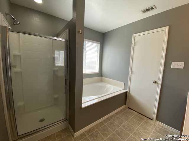 Image 11 of 21 For 8442 Silver Willow
