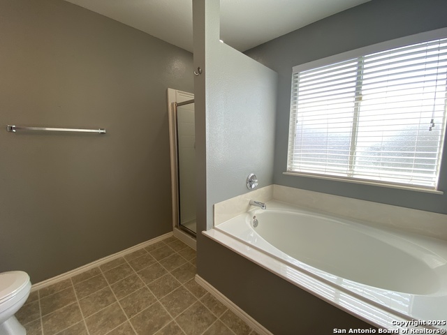 Image 12 of 21 For 8442 Silver Willow