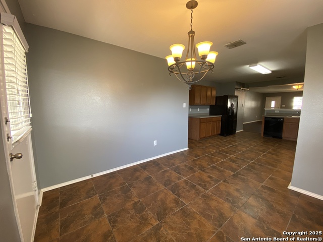 Image 7 of 21 For 8442 Silver Willow