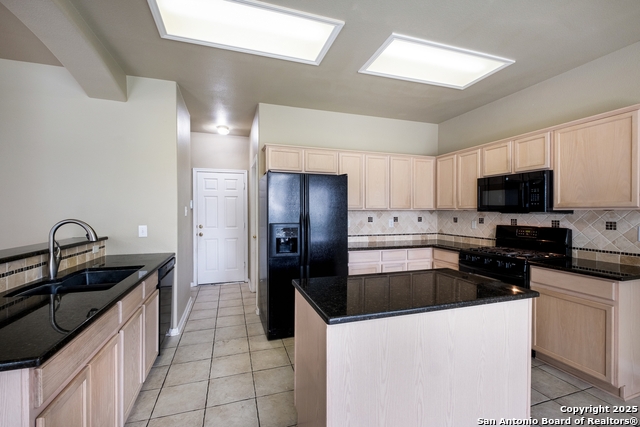 Image 12 of 32 For 6523 Pecan Acres