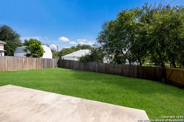 Image 27 of 32 For 6523 Pecan Acres