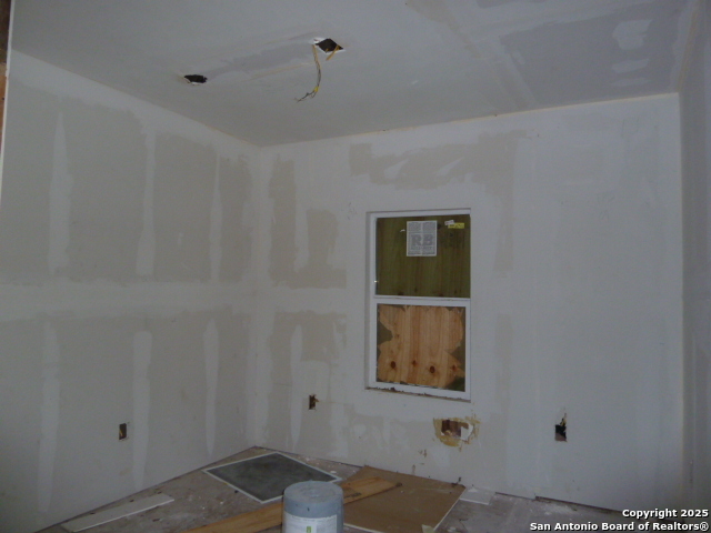 Listing photo id 5 for 114 Lelani