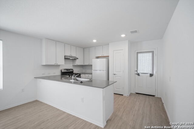Image 10 of 23 For 4407 Glades Way
