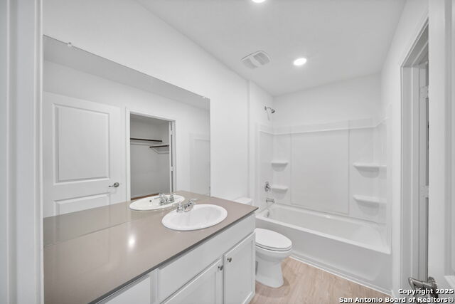 Image 15 of 23 For 4407 Glades Way