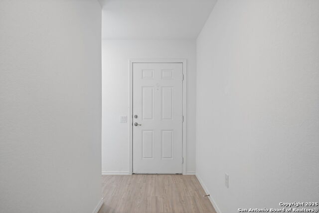 Image 3 of 23 For 4407 Glades Way