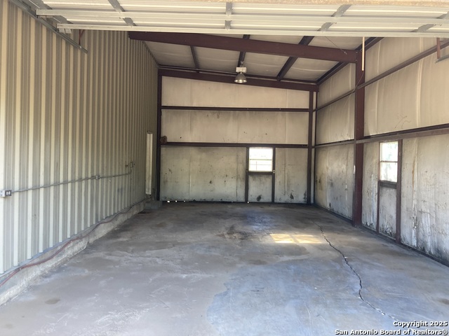 Listing photo id 9 for 2605 19th  