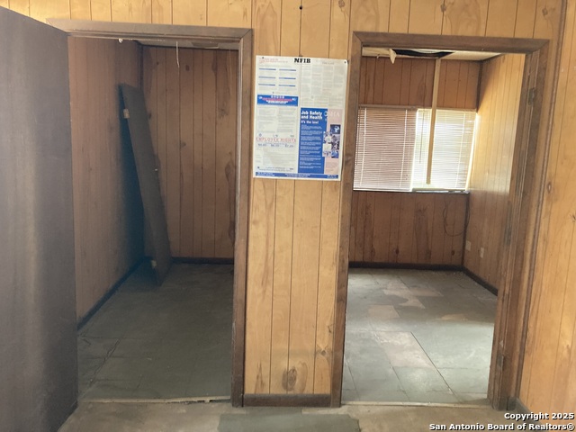 Listing photo id 4 for 2605 19th  