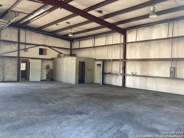 Listing photo id 7 for 2605 19th  