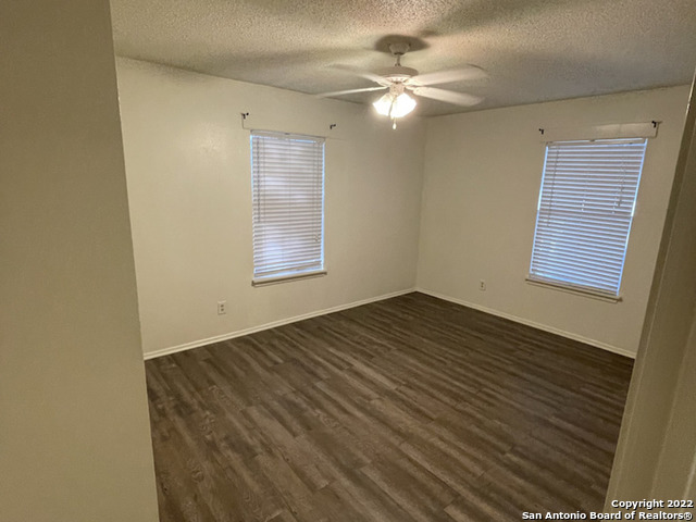 Image 16 of 17 For 135 Villaret Blvd E