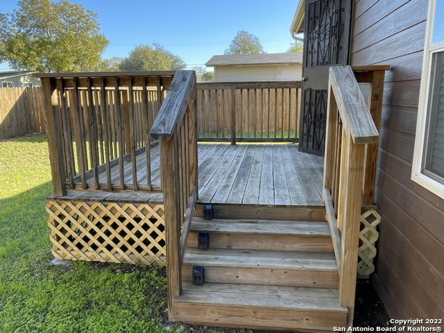 Image 17 of 17 For 135 Villaret Blvd E