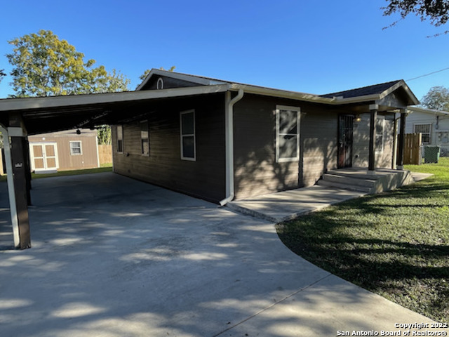 Image 2 of 17 For 135 Villaret Blvd E