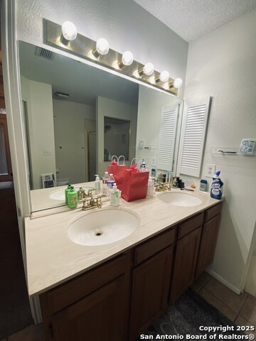 Image 17 of 29 For 9318 Andersonville Ln