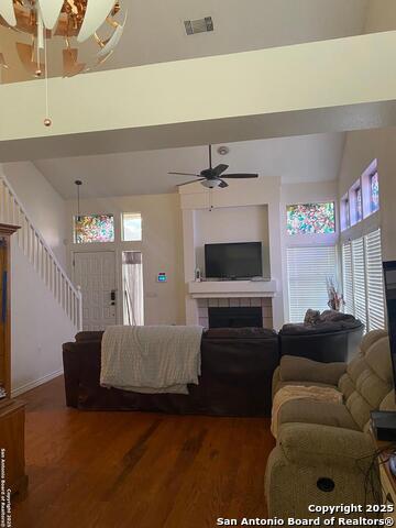 Image 5 of 29 For 9318 Andersonville Ln