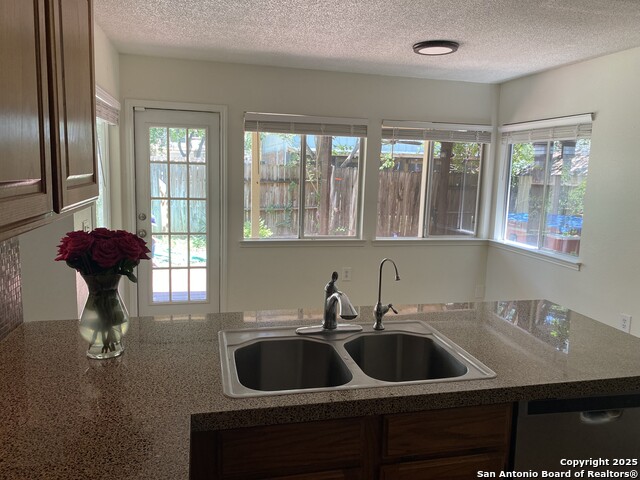 Image 8 of 29 For 9318 Andersonville Ln