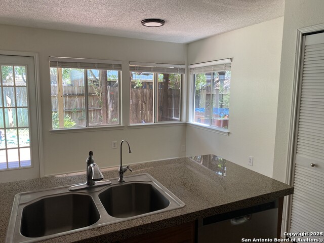 Image 9 of 29 For 9318 Andersonville Ln