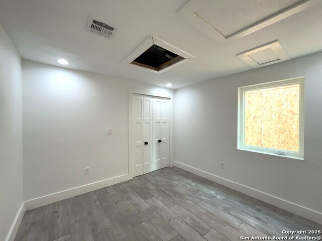 Image 28 of 50 For 2615 Flores St S # 201