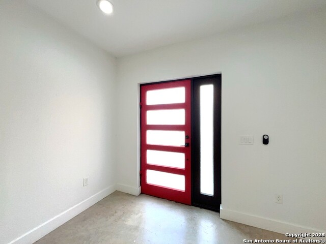 Image 42 of 50 For 2615 Flores St S # 201