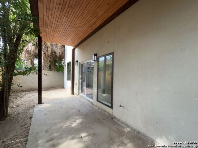 Image 44 of 50 For 2615 Flores St S # 201