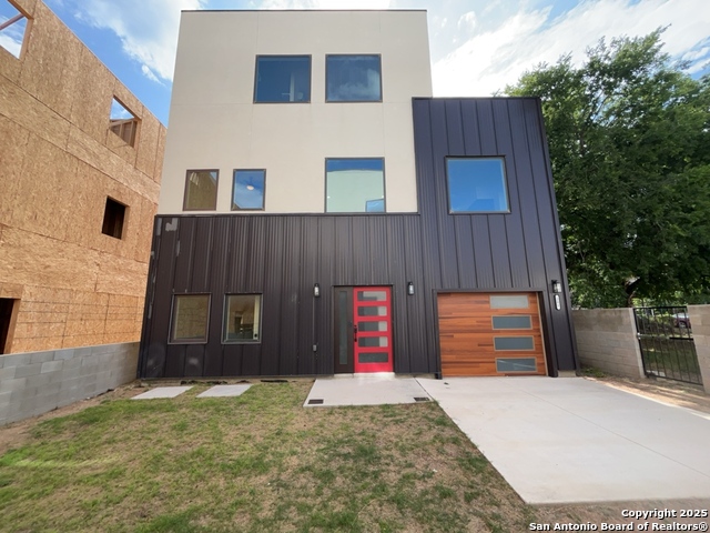 Image 50 of 50 For 2615 Flores St S # 201