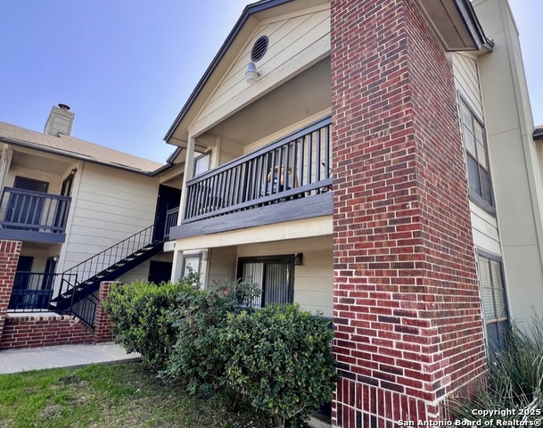 Listing photo id 1 for 806 Station 3