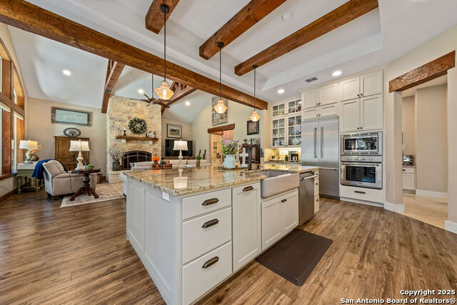 Listing photo id 10 for 715 Long Ridge
