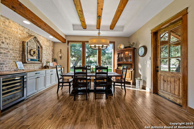 Listing photo id 15 for 715 Long Ridge