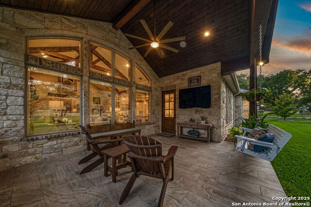 Listing photo id 36 for 715 Long Ridge