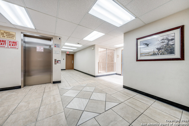 Listing photo id 2 for 4119 Medical Drive 301c