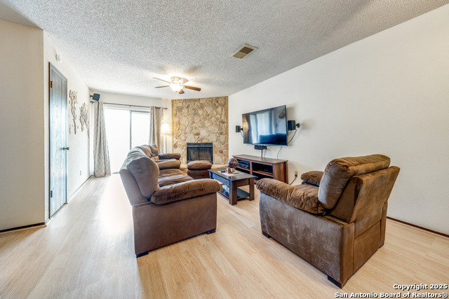 Listing photo id 7 for 4119 Medical Drive 301c