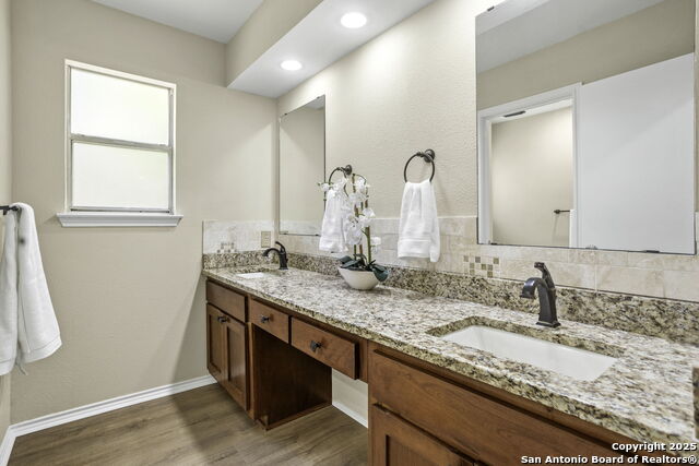 Image 17 of 29 For 13846 Crested Rise