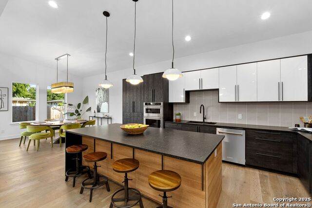 Image 16 of 39 For 238 Cassiano St