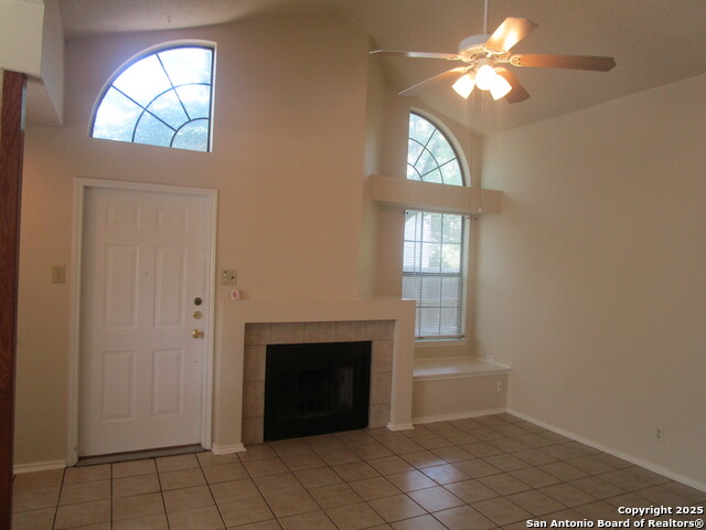 Listing photo id 1 for 6220 Les Harrison