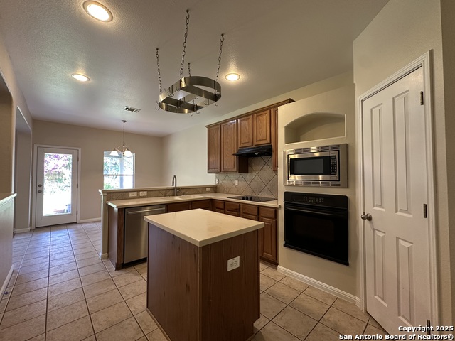Image 7 of 62 For 13814 Jubilee Way