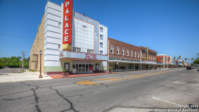 Image 11 of 20 For 919 Prince Albert