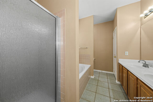 Image 15 of 31 For 22607 Madison